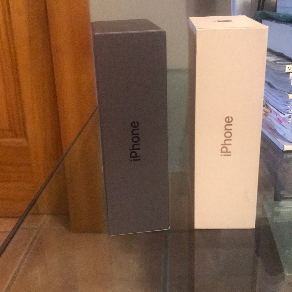 Iphone Empty Boxes - image 2